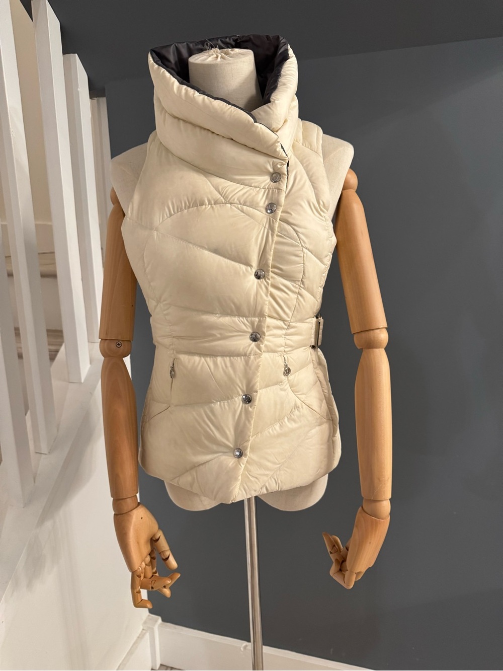 Lululemon Get Down Vest – Reversible Puffer Vest - Rare . Discontinued. Sz 4